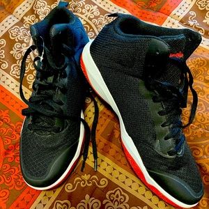 Mens sz11 black Champion brand sneakers!!  Nice